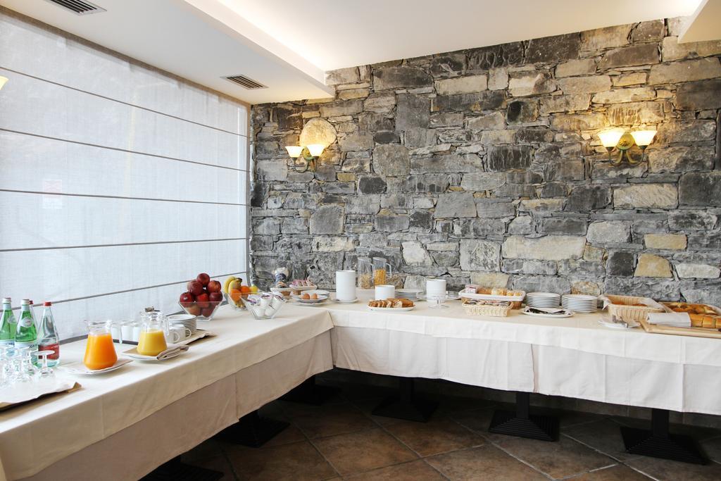Hotel Garni Villa Hadeel Cadenabbia Екстер'єр фото